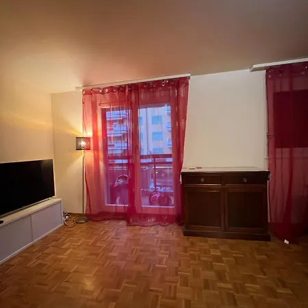 Cosy Side Apartment *